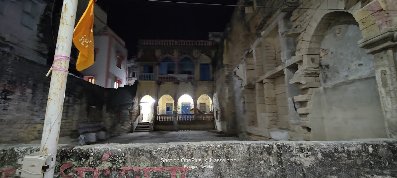 dwarka - devi bhuvan dharamshala